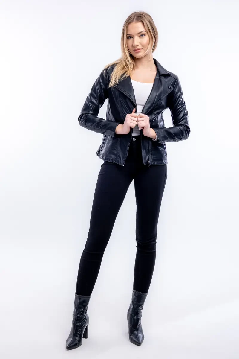 VA2077 - 815-M black PSKI1086.webp