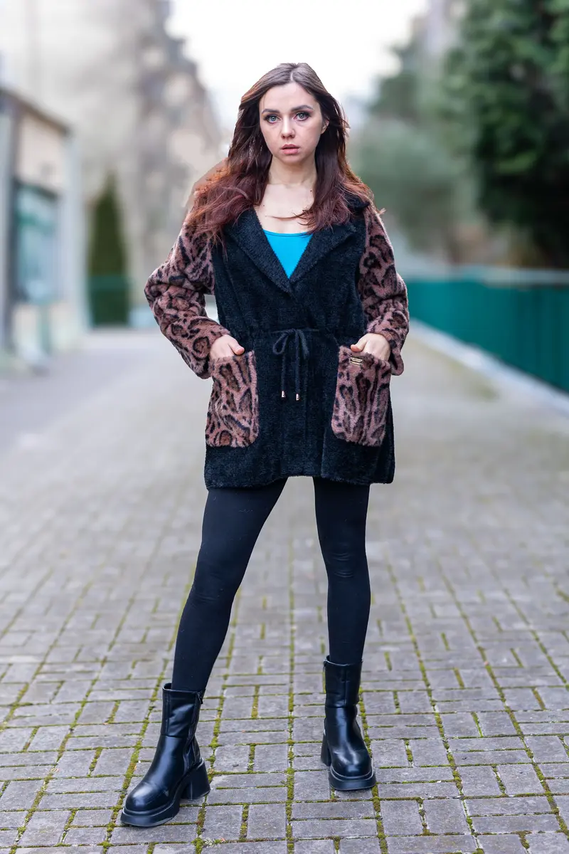 VA2061 - 82525 color 02 PSKI0330a.webp
