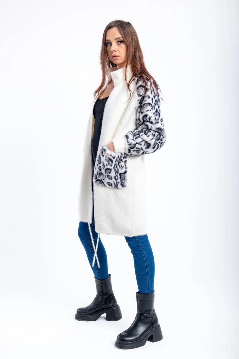 VA2065 - 82558 color 04 PSKI0032.webp
