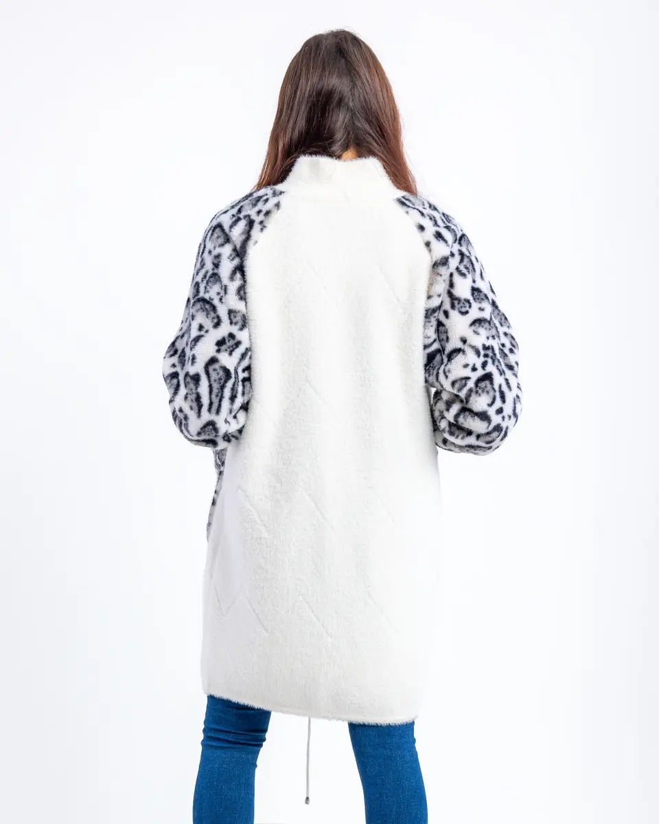 VA2065 - 82558 color 04 PSKI0033a.webp