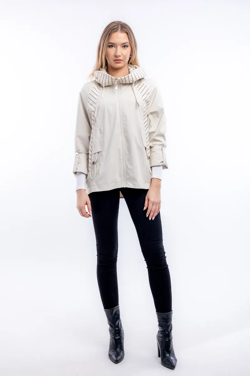 VA2082 - SC25-013 off-white PSKI0836.webp